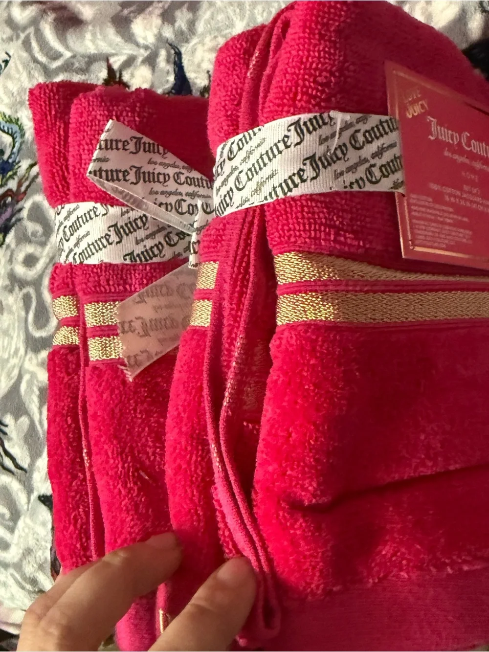 Juicy Couture Hot Pink Bath Towels & Hand Towels – New with Tags